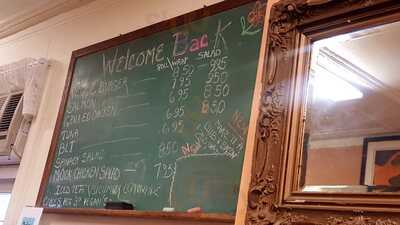 Flower Cafe At Linda's