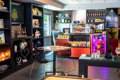 Pineapple Bistro & Bar