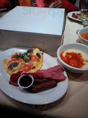 Green Callaloo Lounge