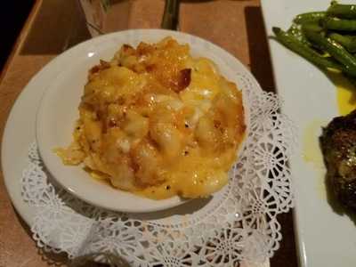 Green Callaloo Lounge