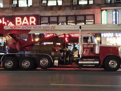 Smith's Bar And Restaurant