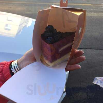 Little Swan Bakery Cafe