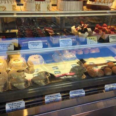 Little Swan Bakery Cafe