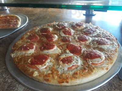 J2 Pizza & Sushi Cafe