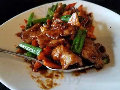 Jino's Sushi & Chinese Bistro