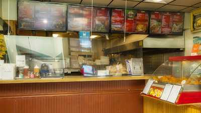 Johnny's Pizza And Fried Chicken