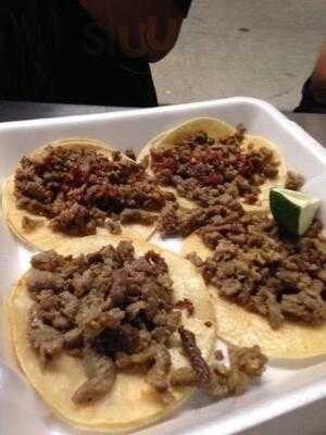 Fruteria Y Taqueria Tres Hermanos