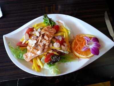 Baan Thai House And Wine Bar