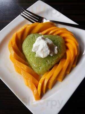 Baan Thai House And Wine Bar