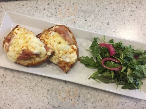 Joyce's Market And Cafe