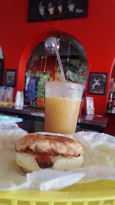 Dave's Deli And Restaurant