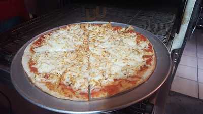 Dave's Deli And Restaurant