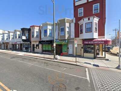 Ummi Dee's Burger Bistro