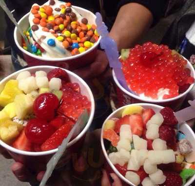 Red Mango Frozen Yogurt And Smoothies