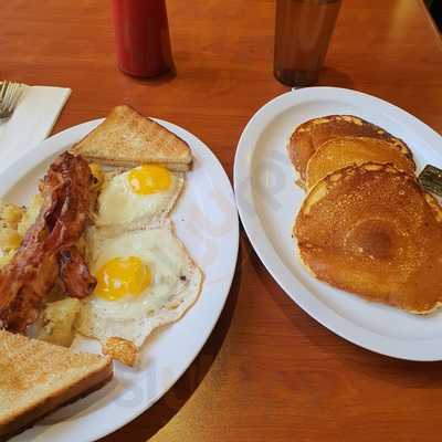 Broadway Deli And Cafe