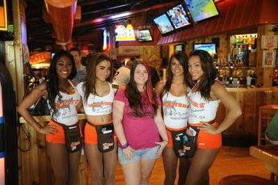 Hooters