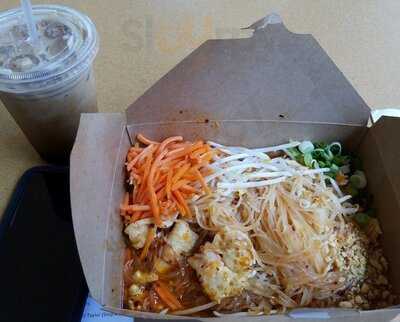 Sutisa Let's Eat Thai Food