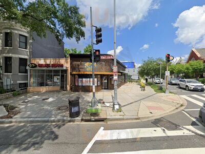 Windows Cafe & Market