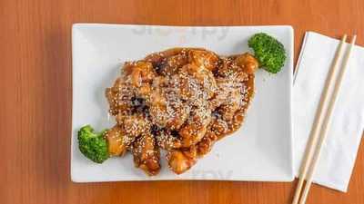 Golden Crown Chinese Restaurant