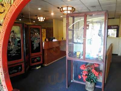 Golden Crown Chinese Restaurant