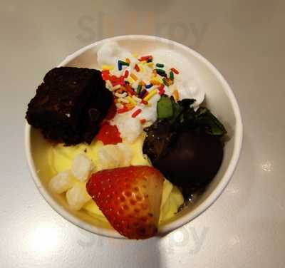 Menchie's Frozen Yogurt