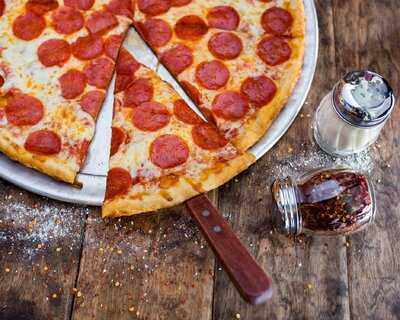 Papa Pinny’s Pizzeria