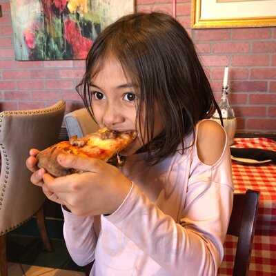 Papa Pinny’s Pizzeria