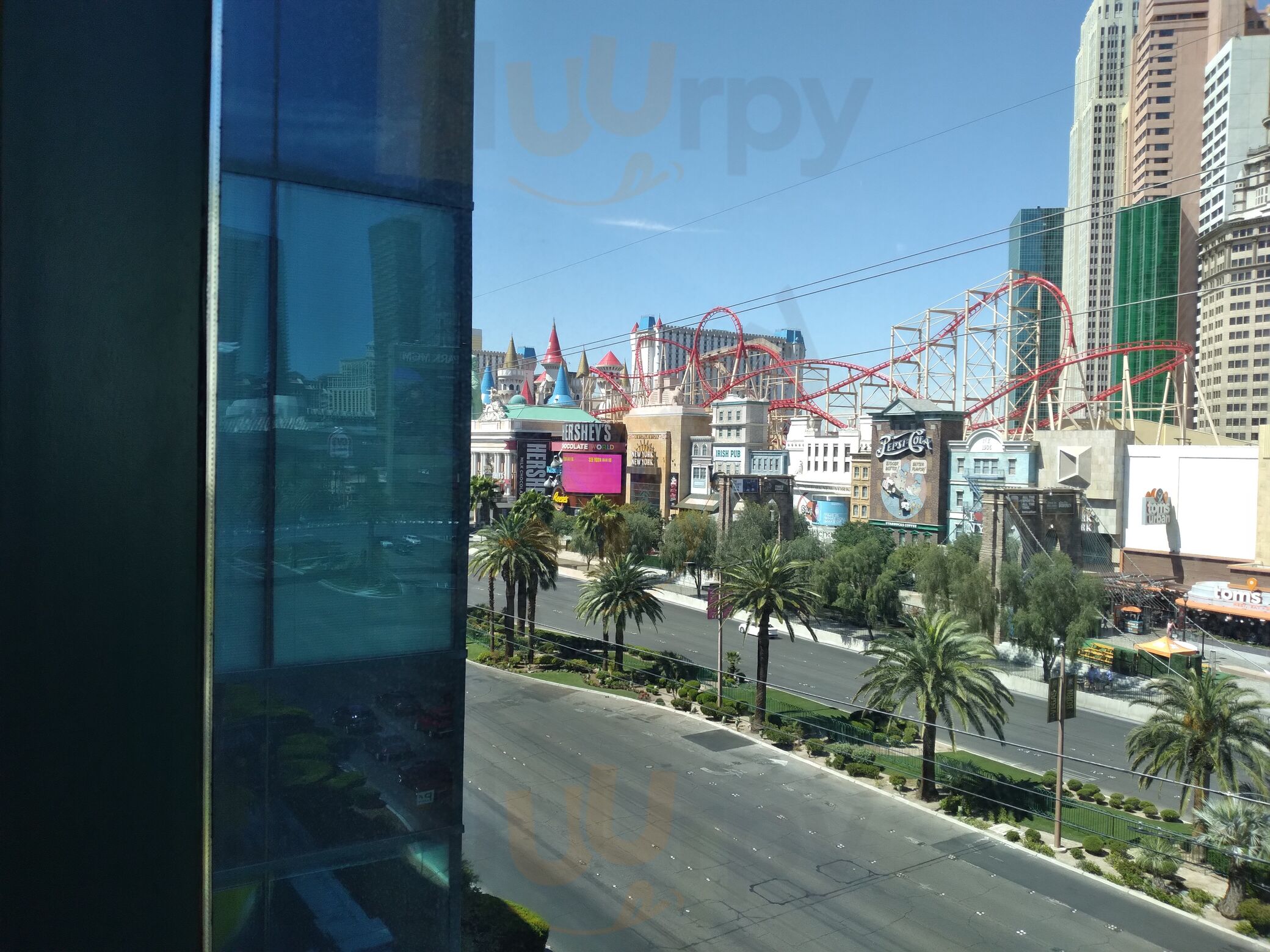 Boulevard Food Court