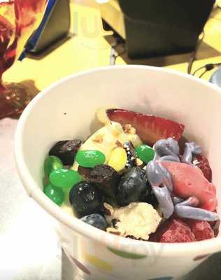 Sunny's Legendary Frozen Yogurt