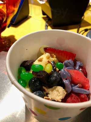 Sunny's Legendary Frozen Yogurt