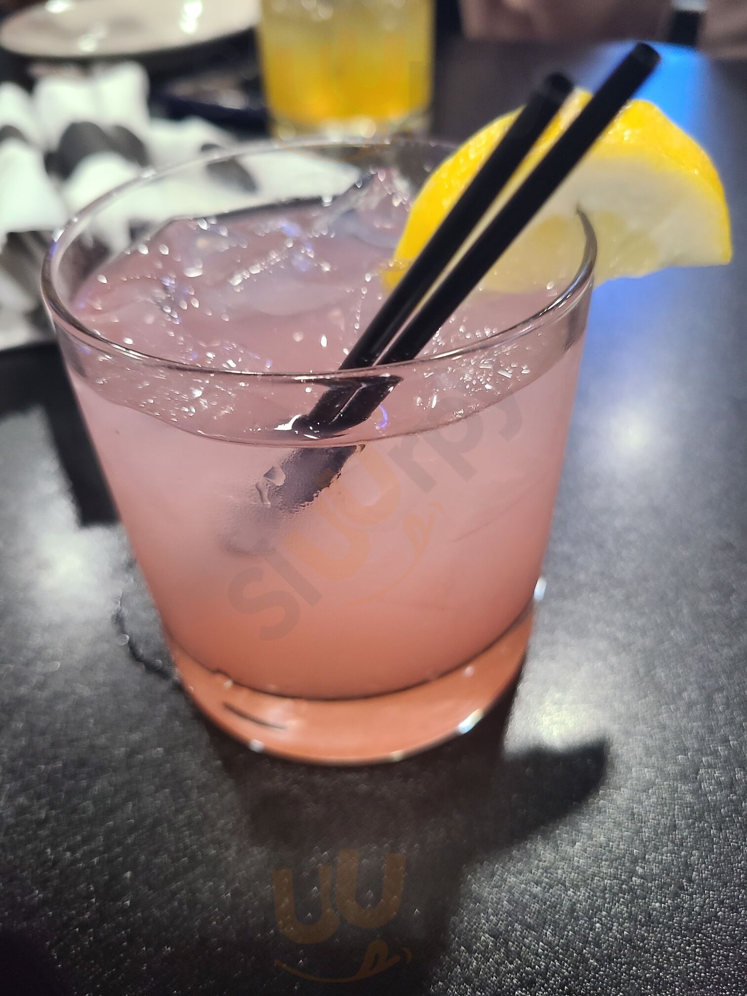 Top Mix Bar & Kitchen