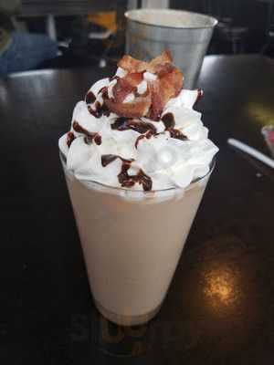 Canyon Lane Bar And Grill