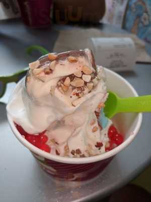 Menchie's Frozen Yogurt