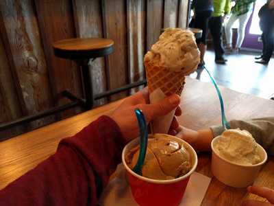 Eagle's Corner Ice Cream Shop