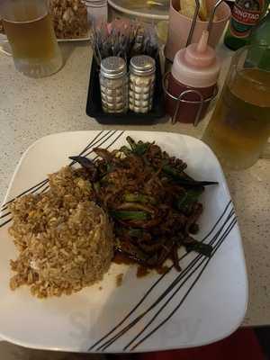 Hunan Chinese Restaurant