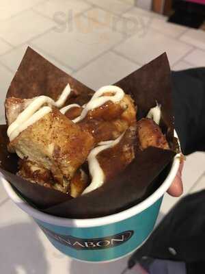 Cinnabon