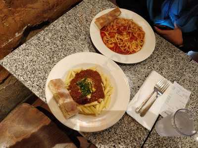 Tricolore Caffe & Pizzeria