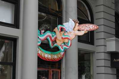 Tricolore Caffe & Pizzeria