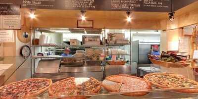 Tricolore Caffe & Pizzeria