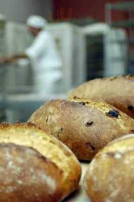 Chely's Bakery & Deli