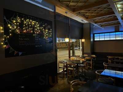 Cafe Sushi