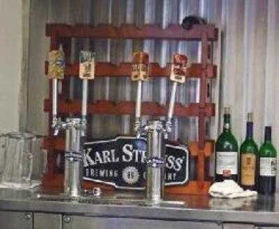 Tony's Giant Pizza & Grill