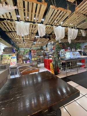 R & H Vegeterian Restaurant