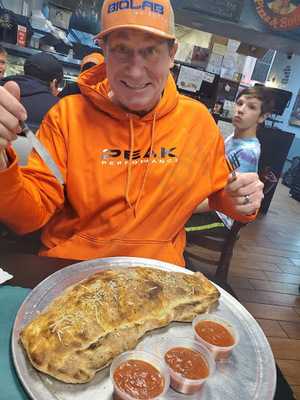 Mama Depalmas Pizza & Bistro