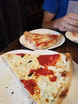Francesco's Pizzeria And Trattoria