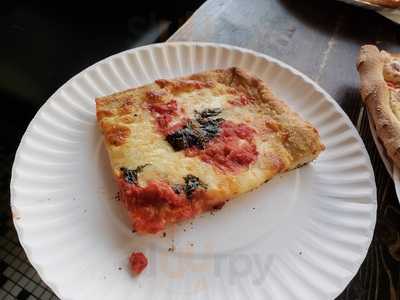 Francesco's Pizzeria And Trattoria