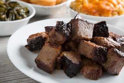 This Is It! Southern Kitchen & Bar-b-q