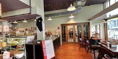 Ross Island Grocery & Cafe