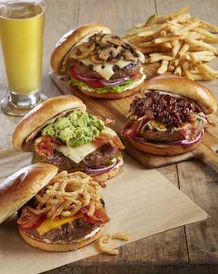 Bj's Restaurant & Brewhouse