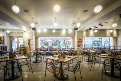 Mr Brown's Lounge - The Loop